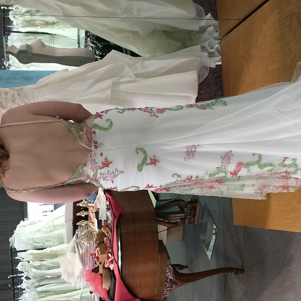 Prom dress - Picture 3 of 6